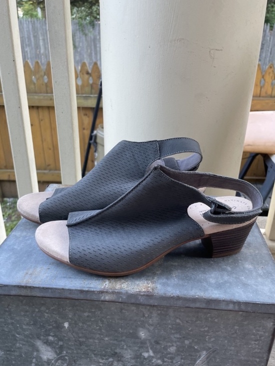 Clarks Shoes - Clarks Ultimate Comfort Valarie James slingback heeled Sandals Size 8W